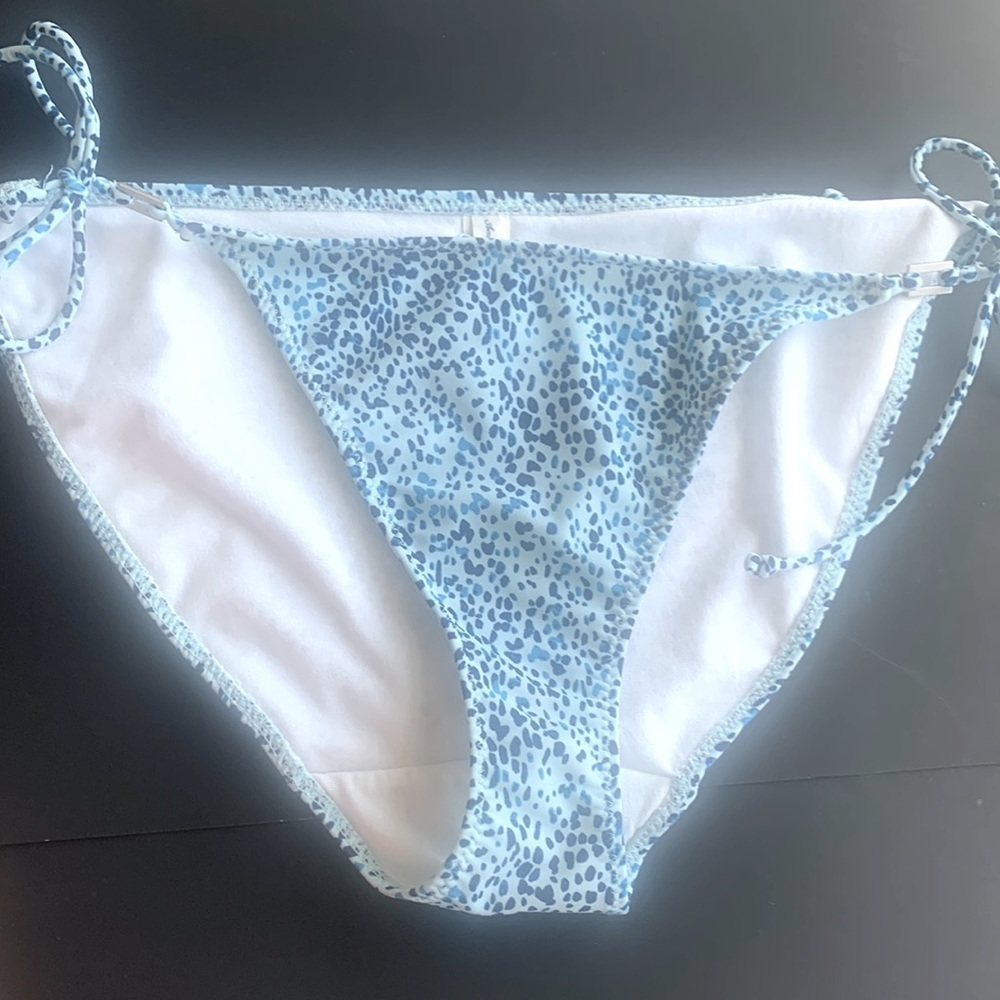 👙 American Eagle Outfitters Bikinis/Swim, Size L for Women